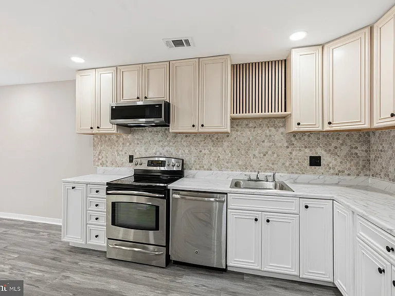18323A Allspice Dr — Photo 14