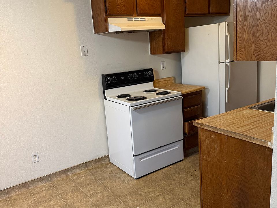 1st image of 1190 S Winery Ave #0