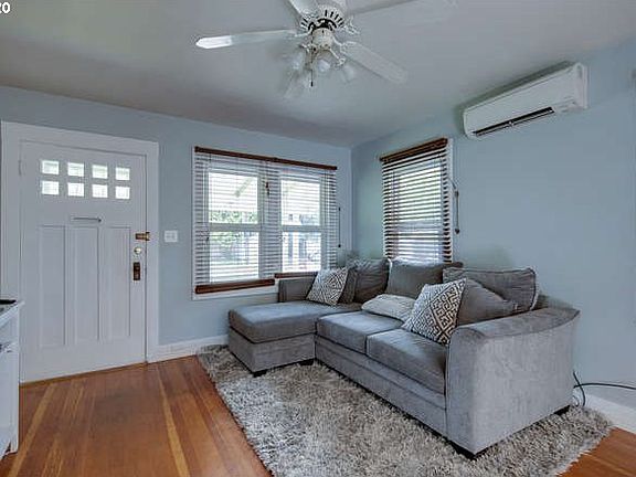 3rd image of 327 N 1st Ave