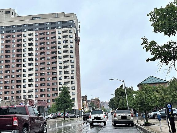 4th image of 2027 Maryland Ave