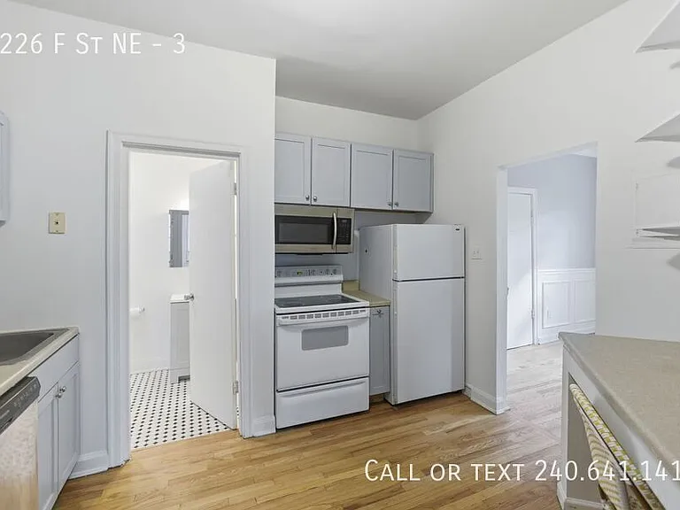 1226 F St NE #3 — Photo 6