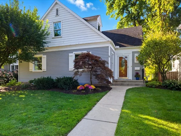 1617 Forest Ave, Wilmette, IL 60091