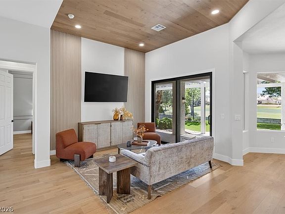 4th image of 9149 Villa Ridge Dr