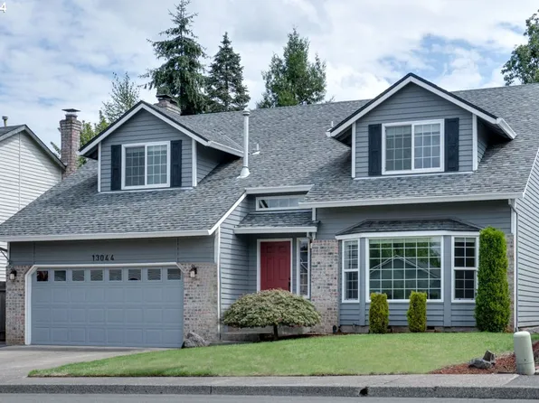 13044 SW Laurmont Dr, Tigard, OR 97223