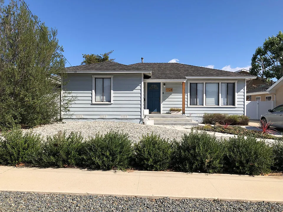 1724 Fern Ave