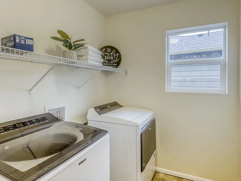 4619 Strathmore Cir SW — Photo 15