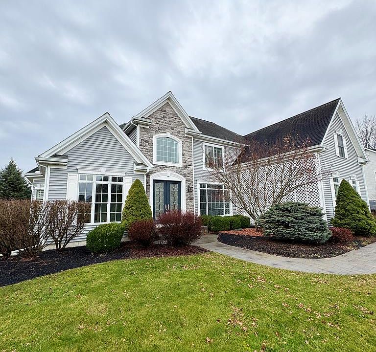 1st image of 211 Chatham Ct