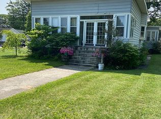 703 Dakota Ave, Gladstone, MI 49837
