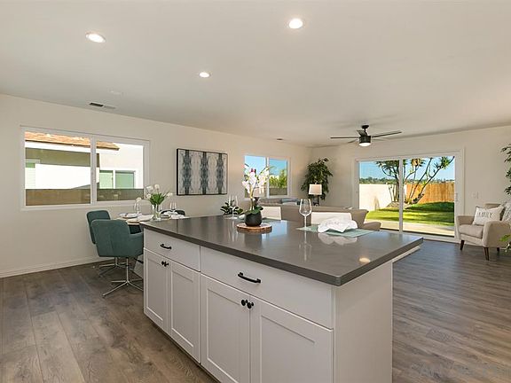 5th image of 4062 Mira Costa St