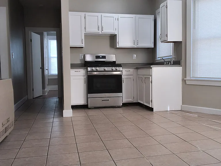 98 County Street 98 #A — Photo 4