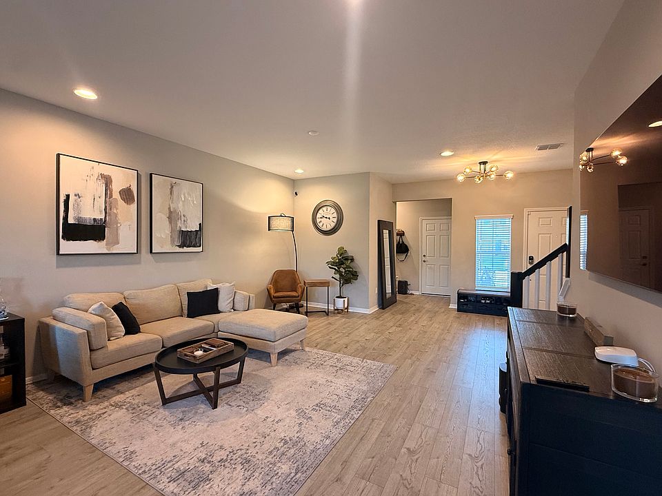 1st image of 2490 Stapleford Pl