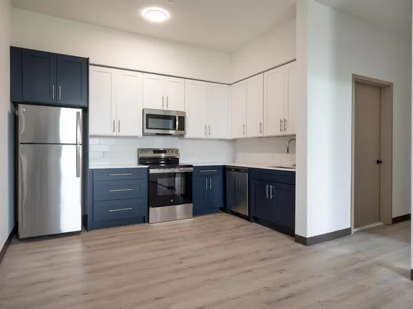 857 Bergen Avenue image 2 of 43