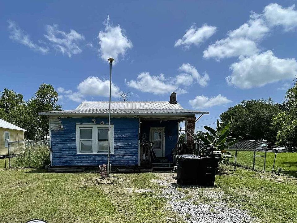 2nd image of 318 Iowa Ave