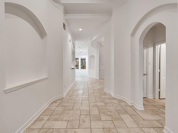 4th image of 1211 Sterling Ct