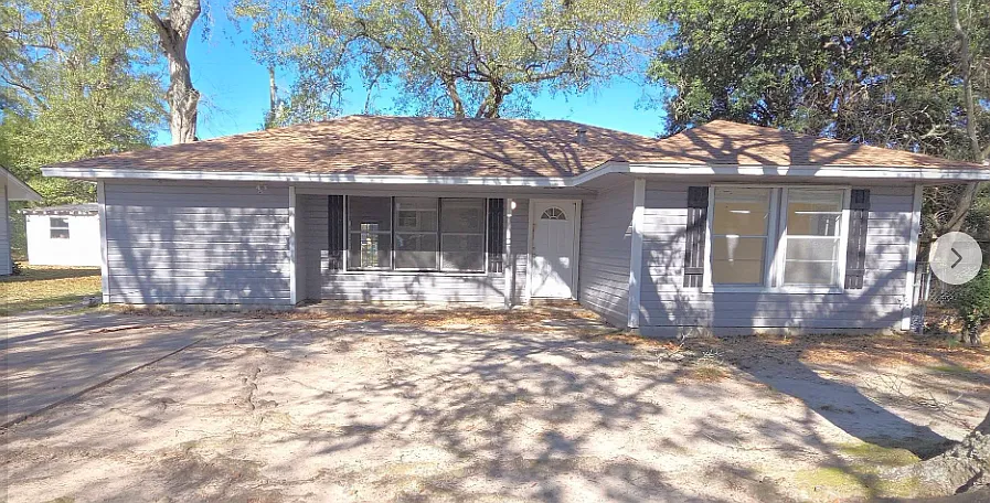 412 Azalea Avenue - 1 — Photo 2