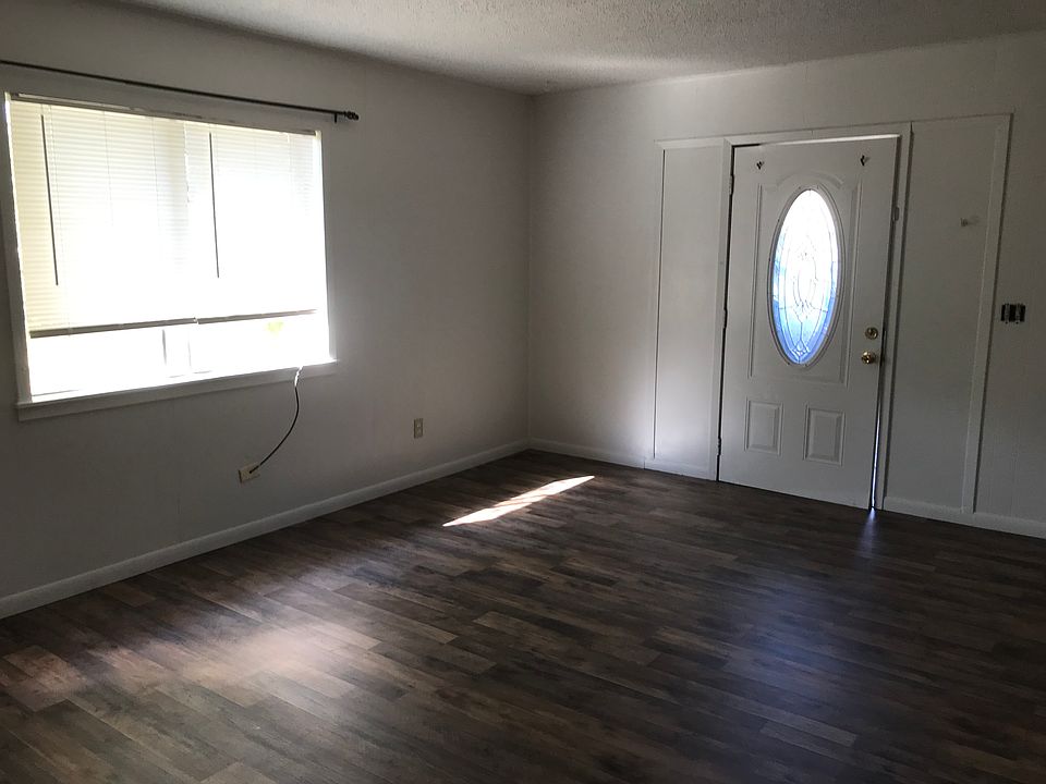 1st image of 1407A Trinity St