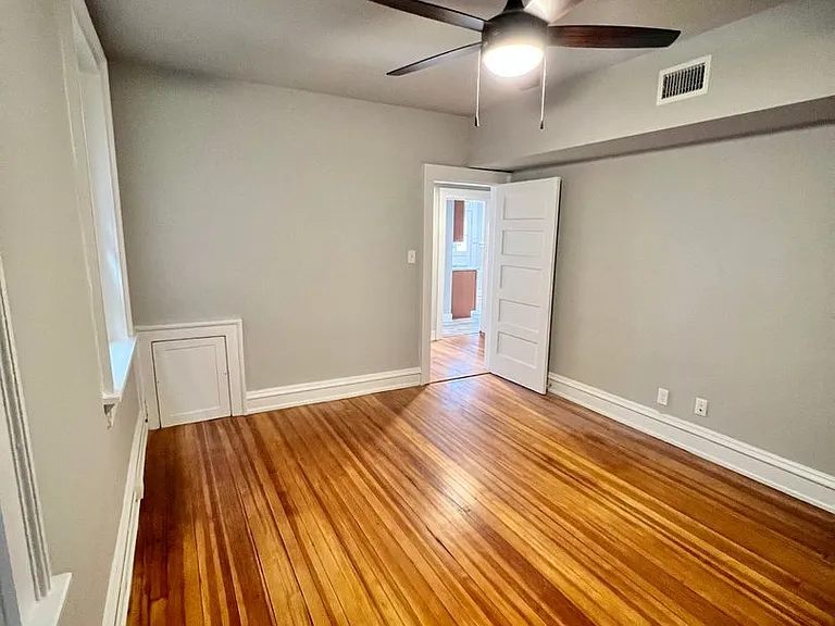402 N Sheppard St — Photo 14