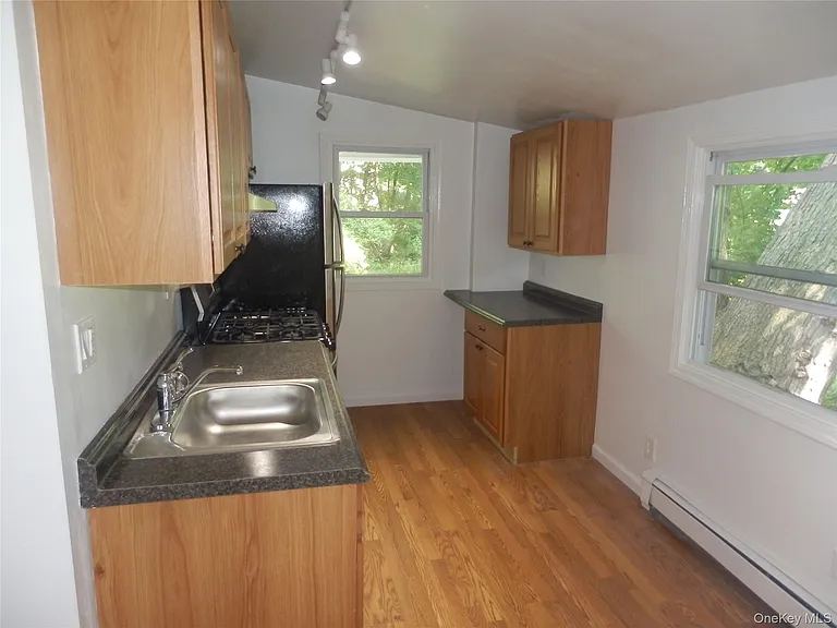 28 Strawtown Rd — Photo 4