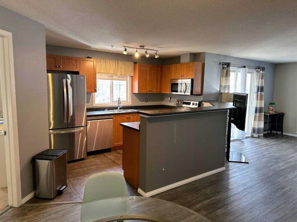 10 NW Prestwick Bay SE #3301, Calgary, AB T2Z 0B3
