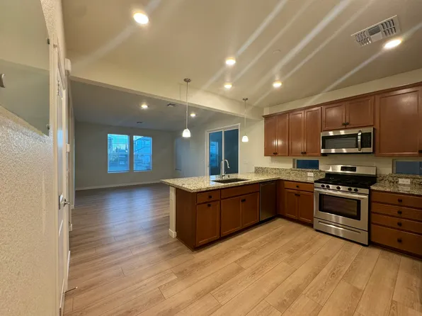 3521 Pelican Ct, West Sacramento, CA 95691