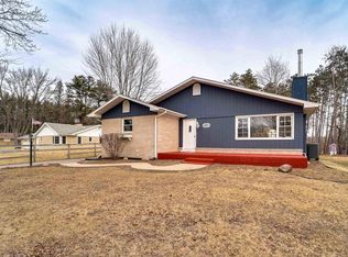 1112 Riverview Rd, Reedsburg, WI 53959