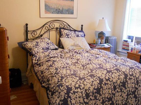 5th image of 654 W Oakdale Ave APT 3N