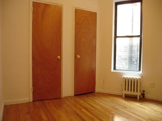 Rented by Glasser Realty LLC | media 9