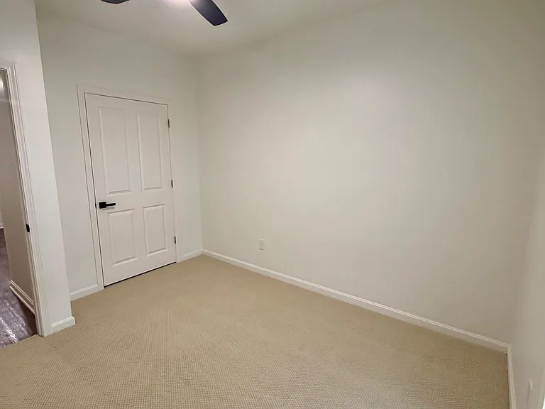 10639 Meeting St #204 — Photo 8