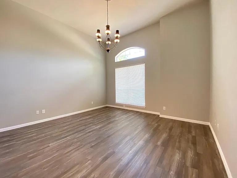 15861 Twin Cove Dr — Photo 7