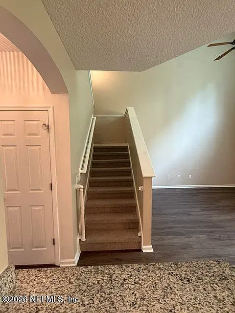 4 bed, 3.0 bath, 1894 sqft, $2,250 — Photo 4