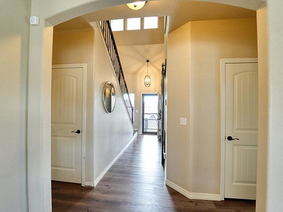 2nd image of 473 Routt Dr