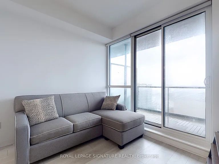 31 Tippett Rd #1517 — Photo 15