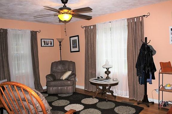 5th image of 2 Spurr Ave