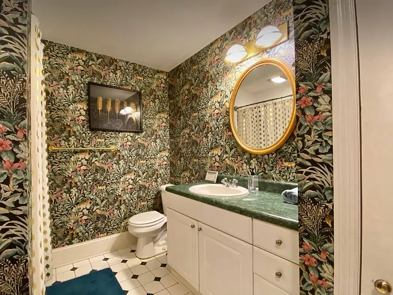 207A W Jones St #A — Photo 11