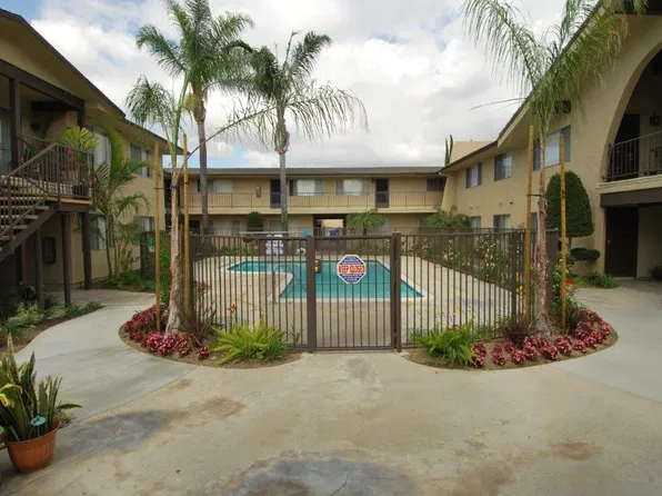 El Mirador Apartments, 3700 W Mungall Dr #1B-1Ba-700Sqft, Anaheim, CA 92804