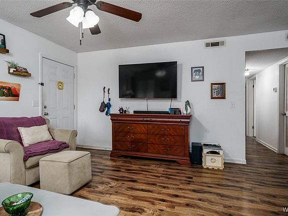 5th image of 3914 Watermelon Rd APT 550B