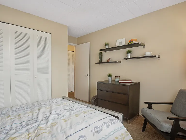 Sky Gate Apartments — Photo 6