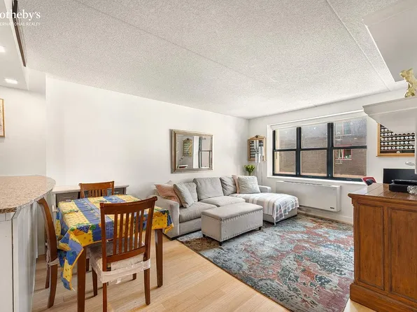 516 W 47th St APT S4h, New York, NY 10036