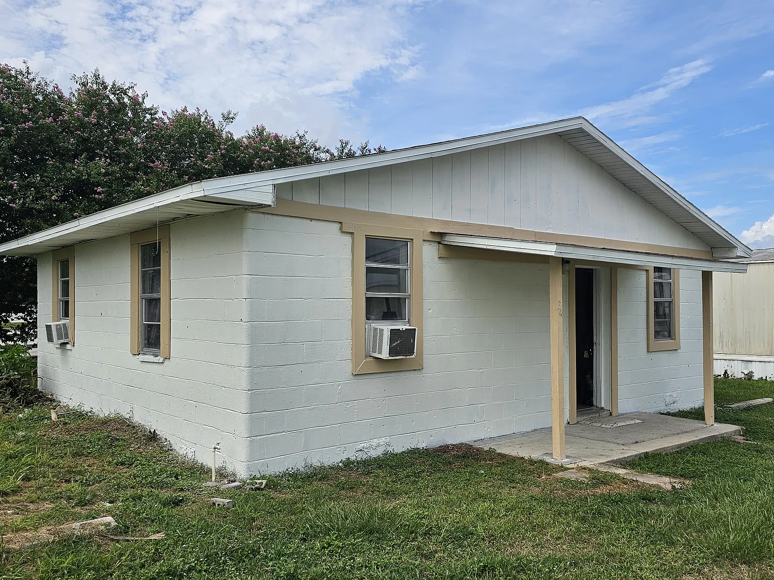 2 bed, $1,100 — Photo 4