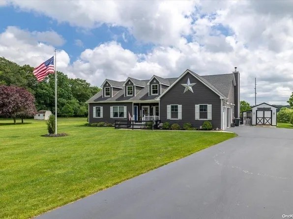 6187 N Country Road, Wading River, NY 11792