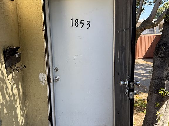 4th image of 1853 Woodland Ave