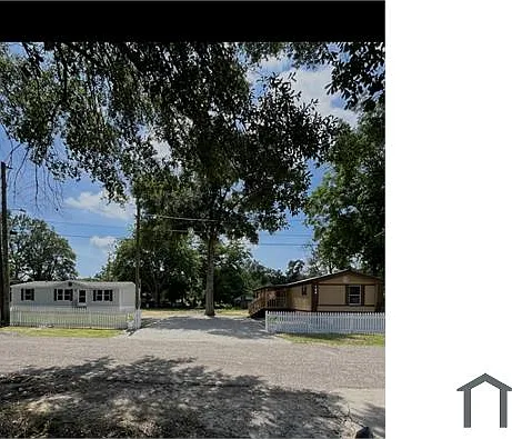 166 Napoleon St — Photo 11