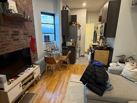 2nd image of 166 Elizabeth St APT 5A