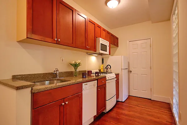 Rented by MetroNest | media 8