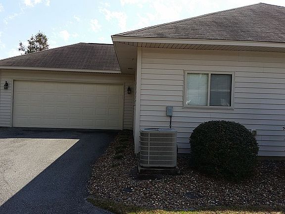 2nd image of 1008 Summerlin Falls Ct