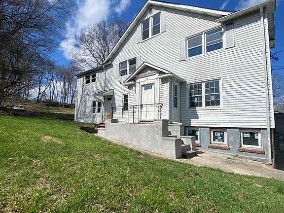 5th image of 323 Rutherford Ave #A