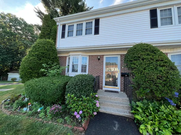 87 Salem Walk #87, Milford, CT 06460