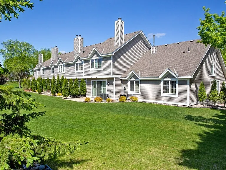 Seasons Villas — Photo 28