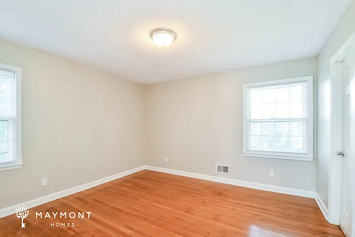 714 Vintage Ln — Photo 8
