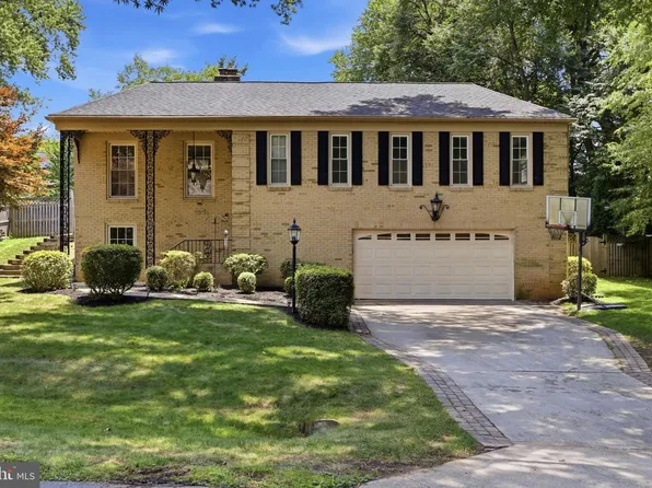 10505 Tyler Ter, Potomac, MD 20854